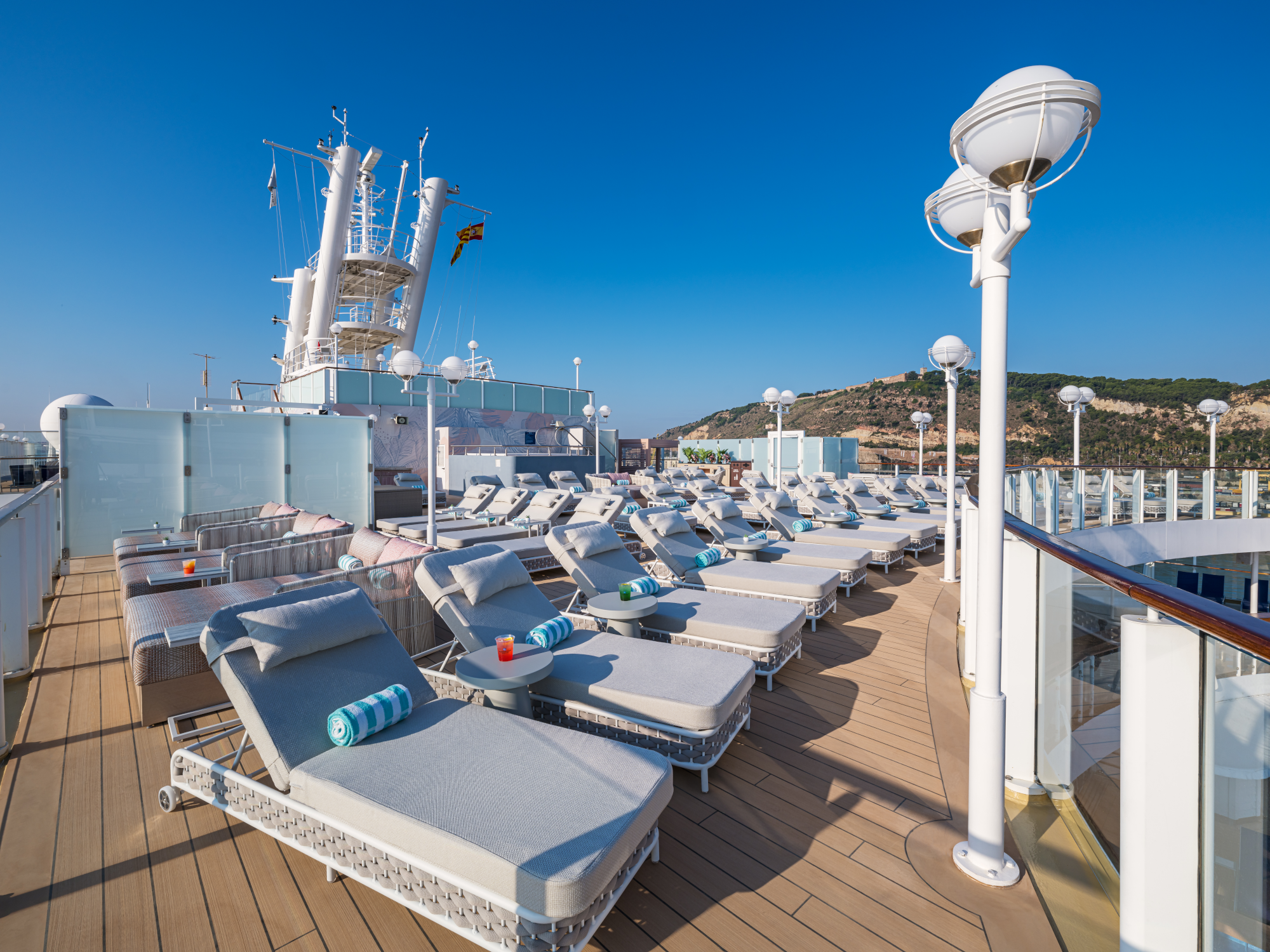 MyCruise Norwegian-Cruise-Line Jewel Offentlige-arealer Pool-spa4